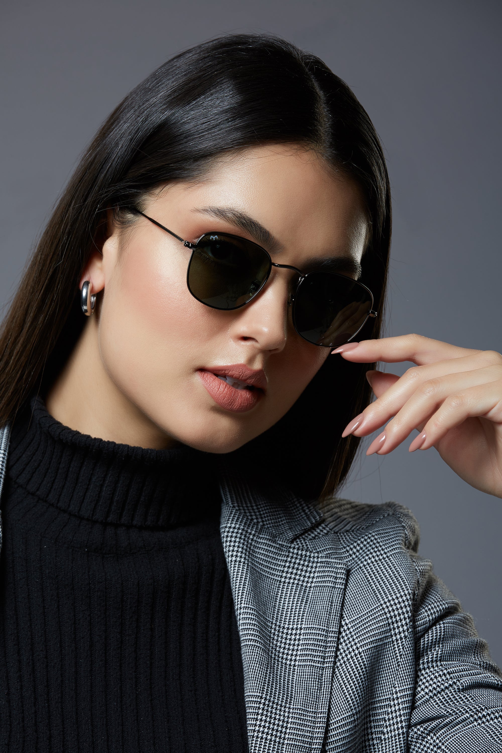 Quadrangle - Black Metal Unisex Square Sunglasses